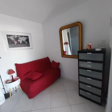 63 M Very Bright With Beautiful Sea View * Antibes