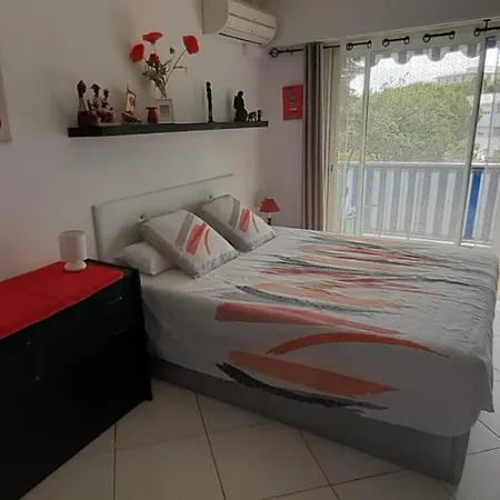 Διαμέρισμα 63 M Very Bright With Beautiful Sea View *